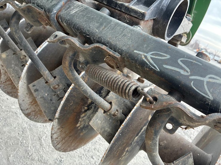 john-deere-2310-image-64