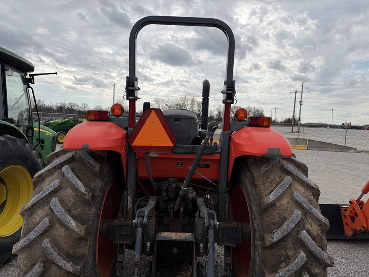 2018-kubota-m5-111-image-9