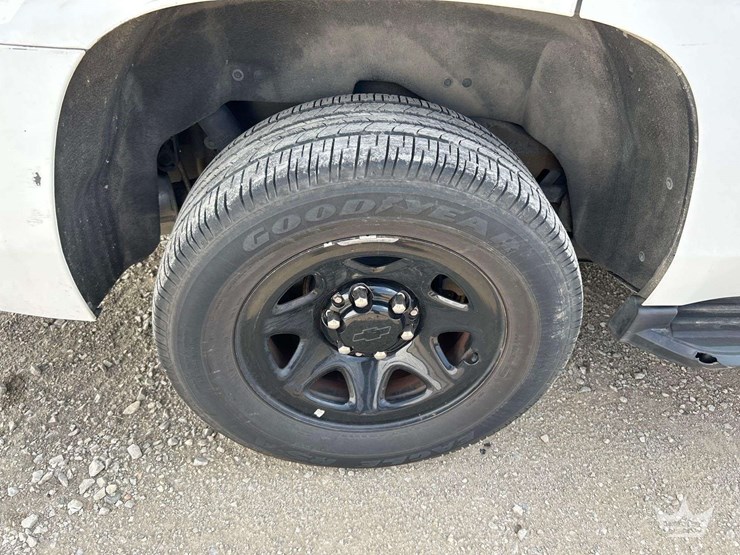 2020-chevrolet-tahoe-image-28