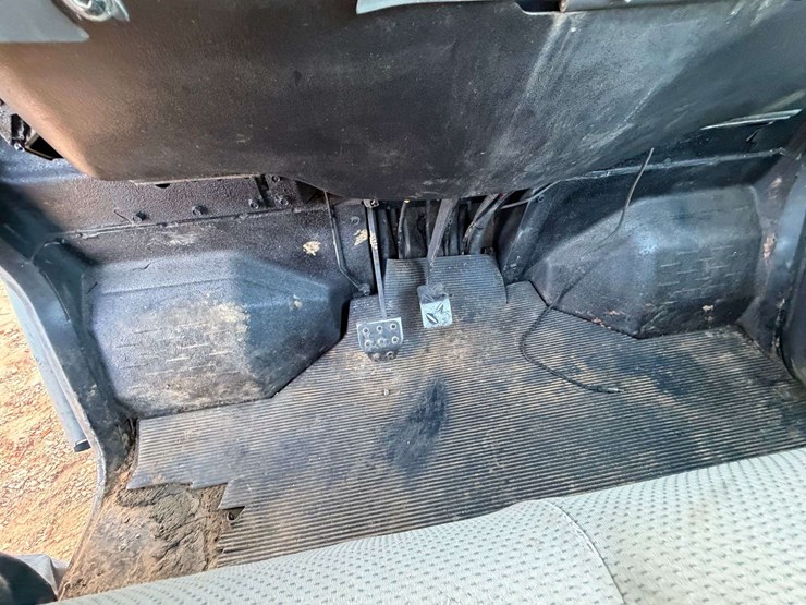 kubota-rtv1100-image-13