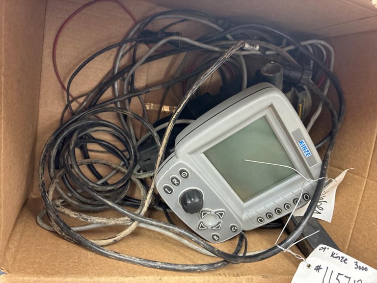 2009-kinze-3000-image-58