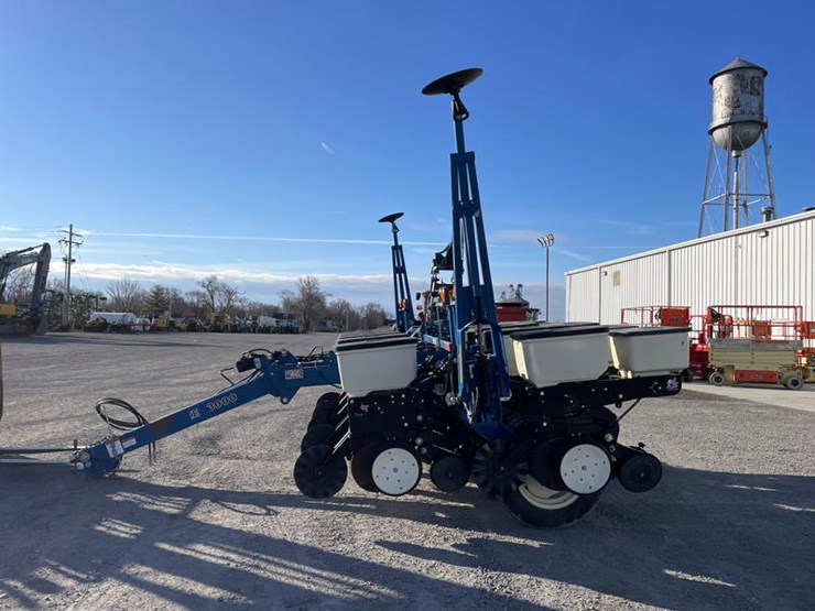 2010-kinze-3000-image-8