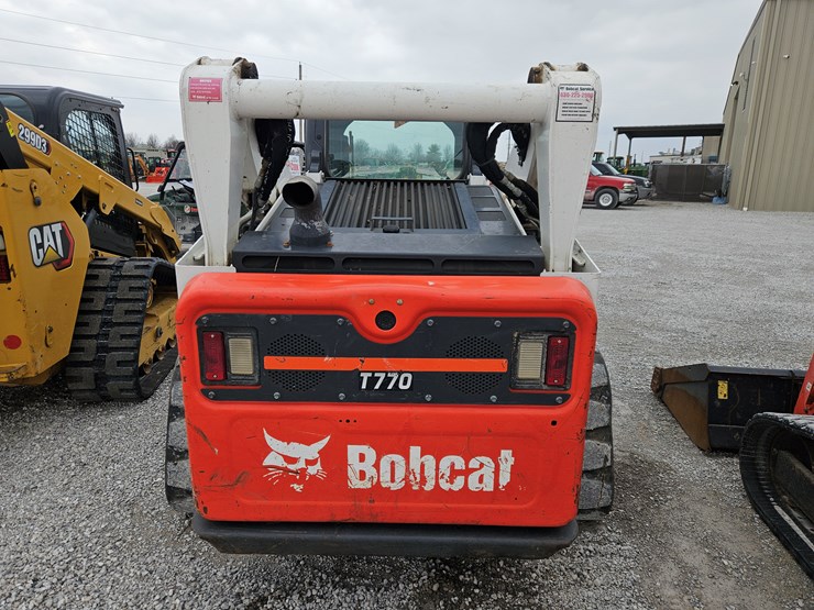 2020-bobcat-t770-image-19
