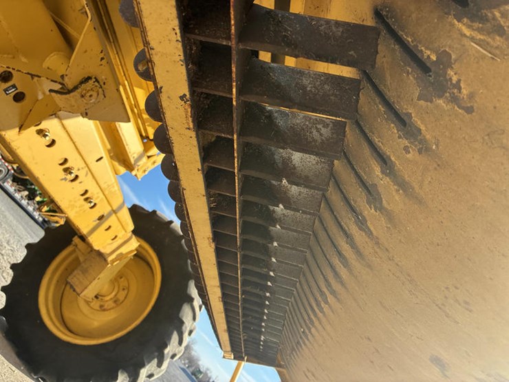 new-holland-tr89-image-65