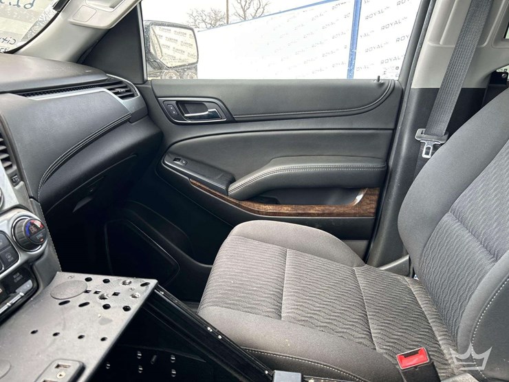 2020-chevrolet-tahoe-image-19