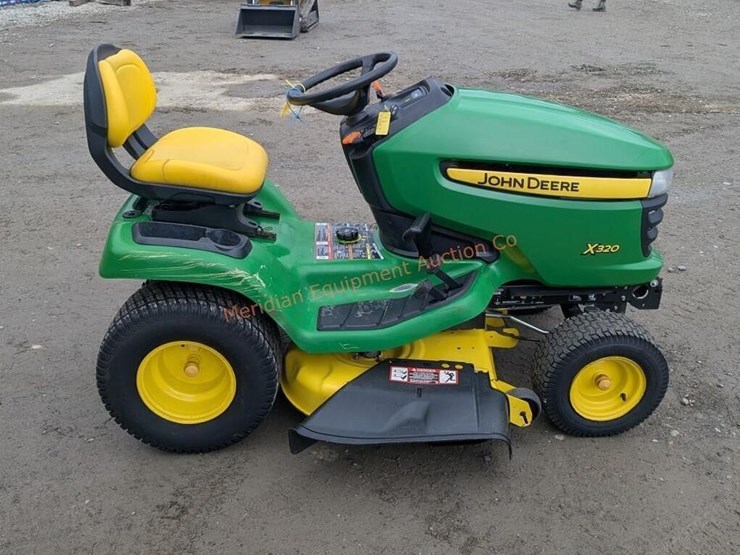 john-deere-x320-image-6