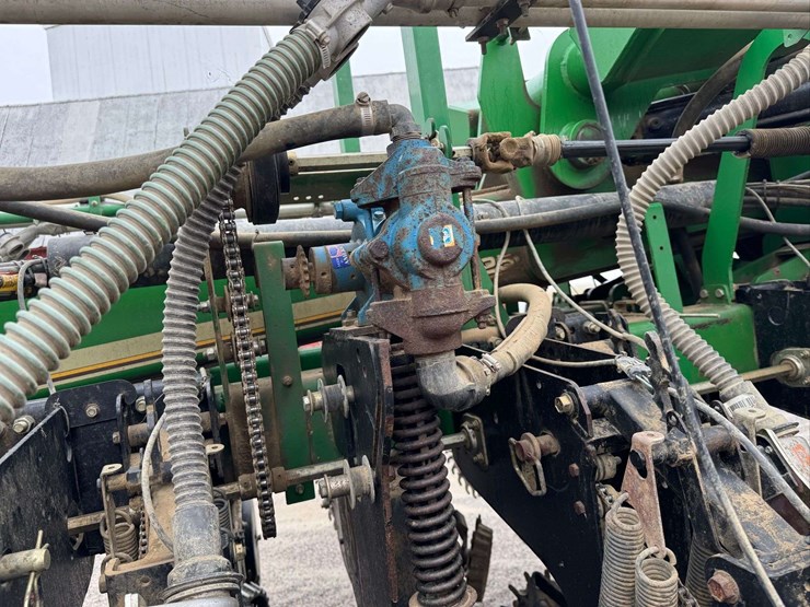 great-plains-yp1625-32tr-image-28