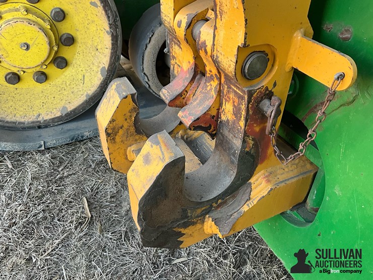 2016-john-deere-9570rx-image-16