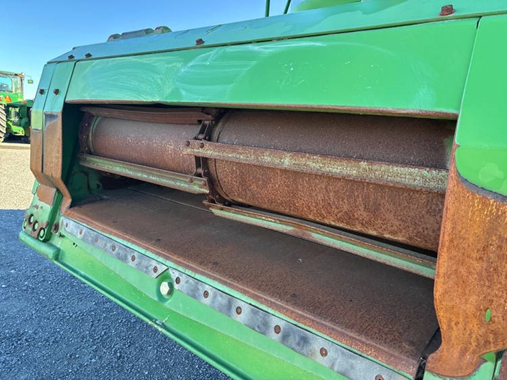 2000-john-deere-9550-image-14