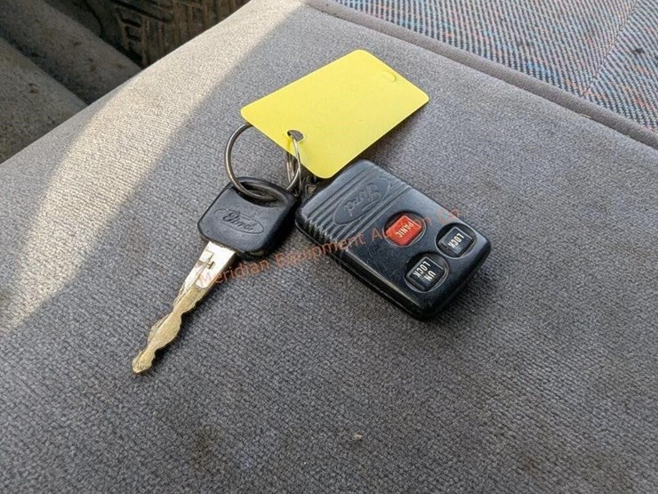 1995-ford-f350-xlt-image-33