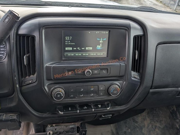 2017-chevrolet-silverado-3500-image-17