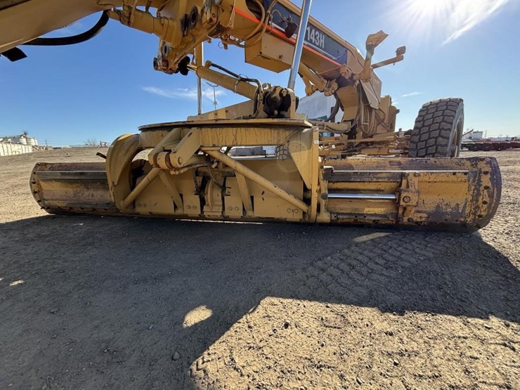 caterpillar-143h-image-19