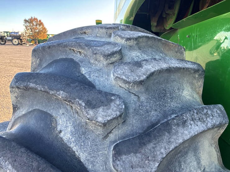 2000-john-deere-9550-image-22