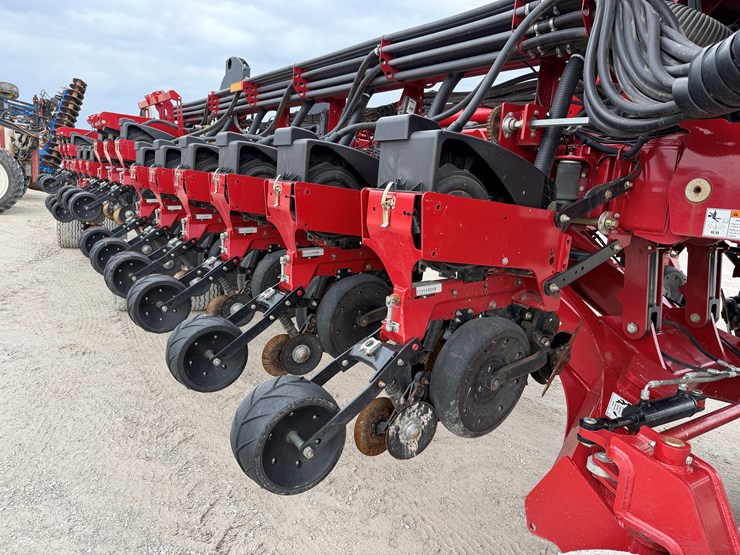 case-ih-1265-image-17