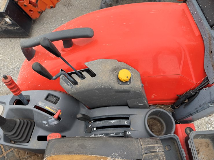 2018-kubota-m5-111-image-15