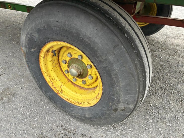 john-deere-1075-image-6