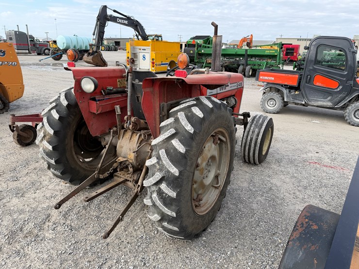 1979-massey-ferguson-245-image-12