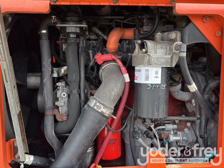 2016-sky-trak-6042-image-34