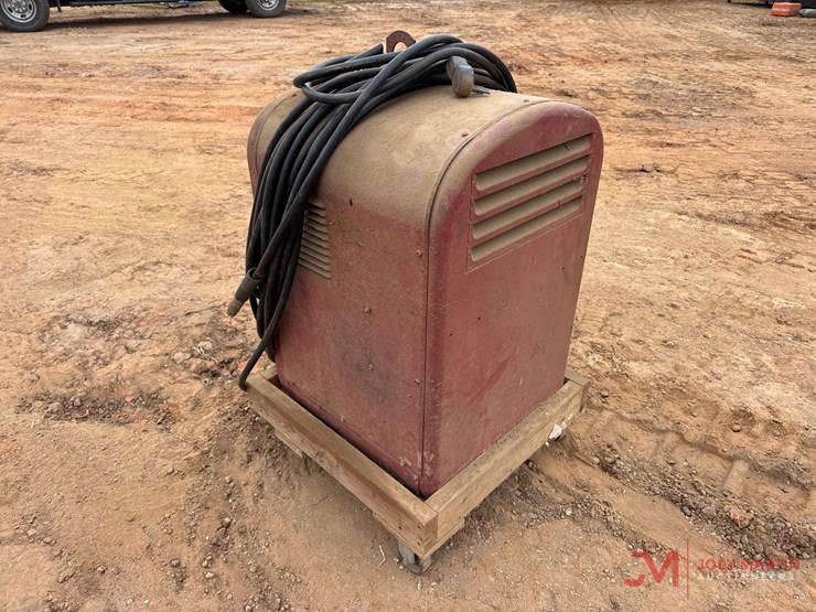 lincoln-idealarc-250-electric-welder-image-3