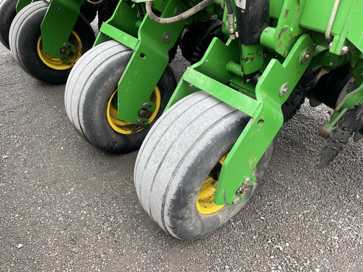 john-deere-1780-image-32