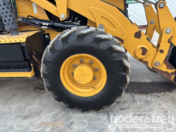 2016-caterpillar-420f2-it-image-15