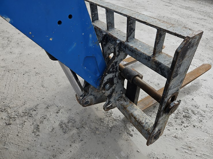 2012-genie-gth1056-image-21