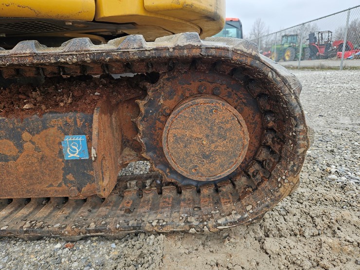 2022-deere-35g-image-8