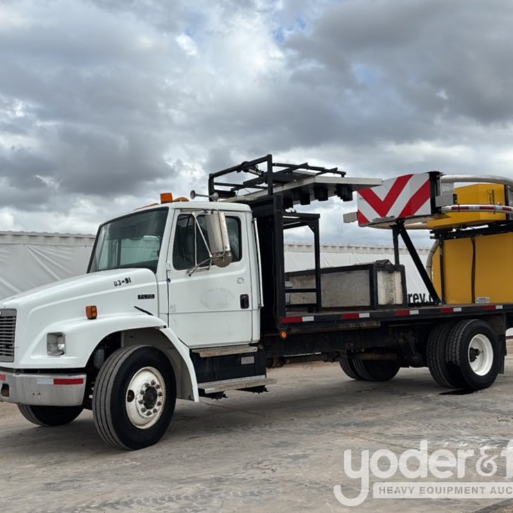 2002 FREIGHTLINER FL70