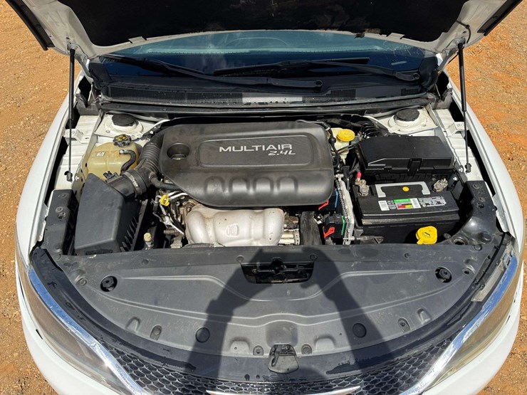 2015-chrysler-200-limited-4d-sedan---172,827-miles-image-19