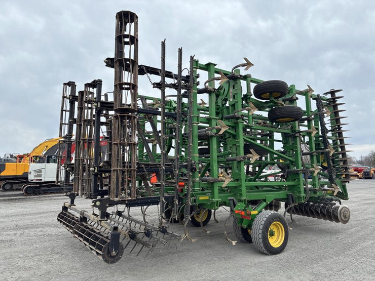 john-deere-2310-image-8