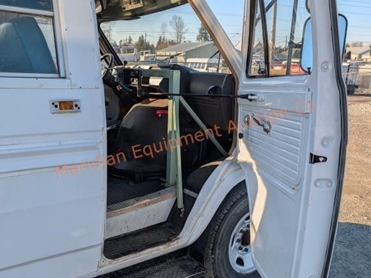 1987-gmc-3500-image-27