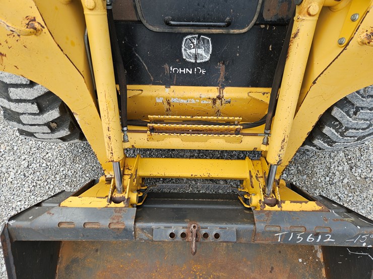 2006-john-deere-320-image-5