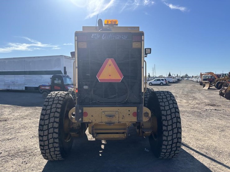 caterpillar-143h-image-8