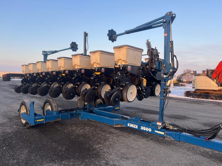 2004-kinze-3500-image-1