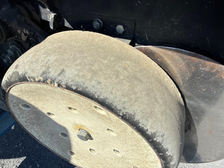 2006-kinze-3600-image-12