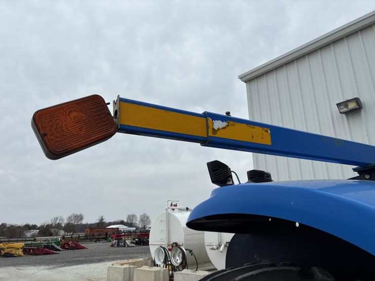 2002-new-holland-tj275-image-23