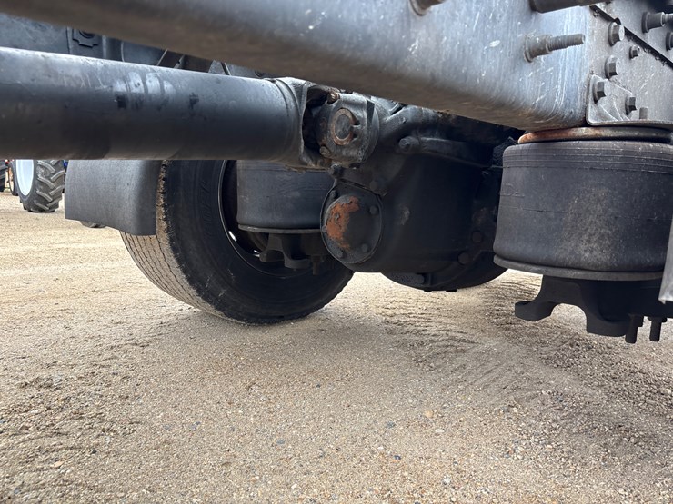 2011-international-prostar-image-8