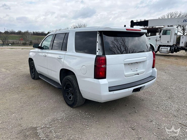 2020-chevrolet-tahoe-image-2