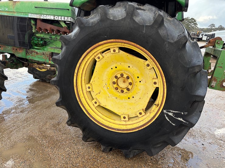 john-deere-3155-image-7