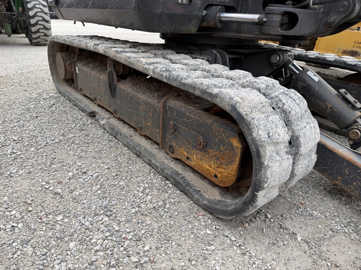 2019-case-cx57c-image-21