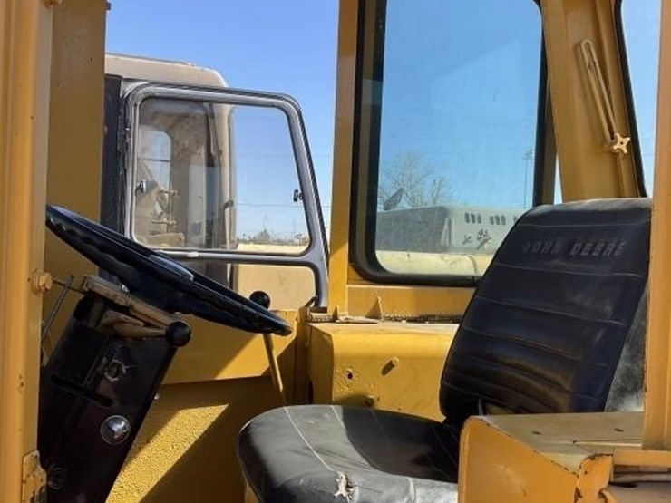 john-deere-544-image-22