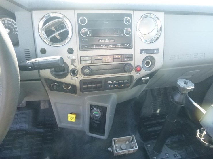 2017-ford-f750-image-26