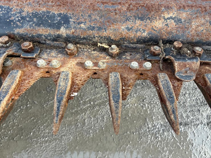 2012-mac-don-fd70-image-17