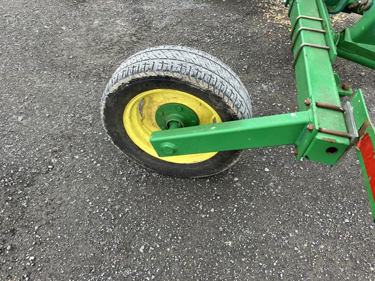 john-deere-702-image-4