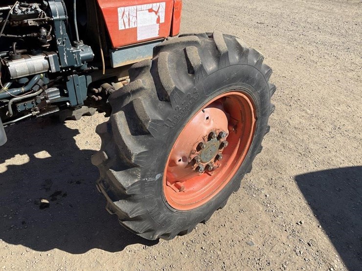 kubota-m8030-image-13