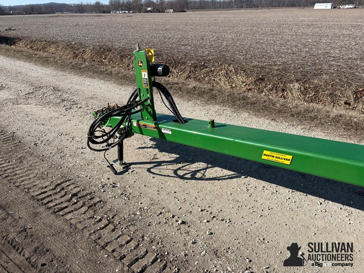 2013-john-deere-2210-image-11