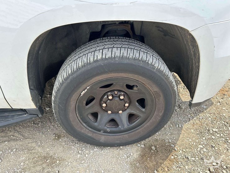 2020-chevrolet-tahoe-image-28