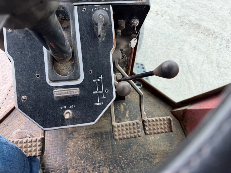 1977-white-2-155-image-16