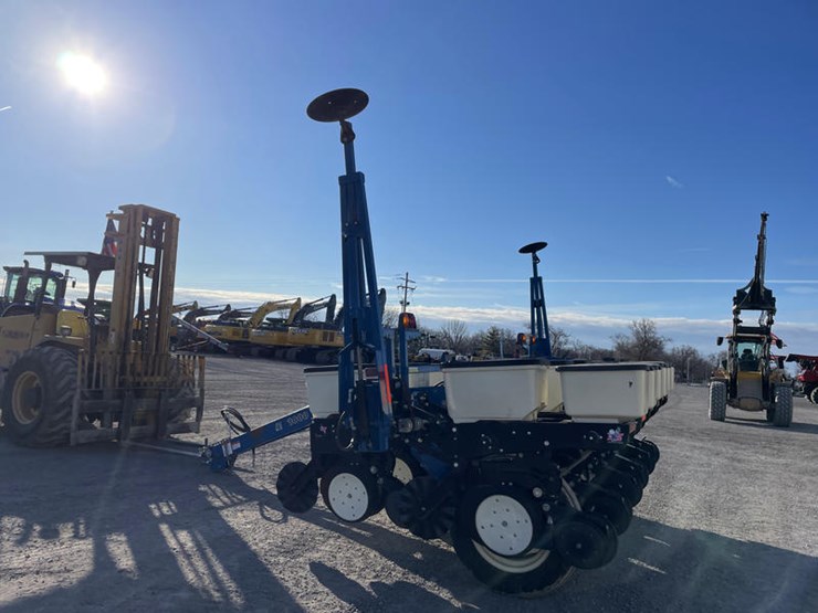 2010-kinze-3000-image-9