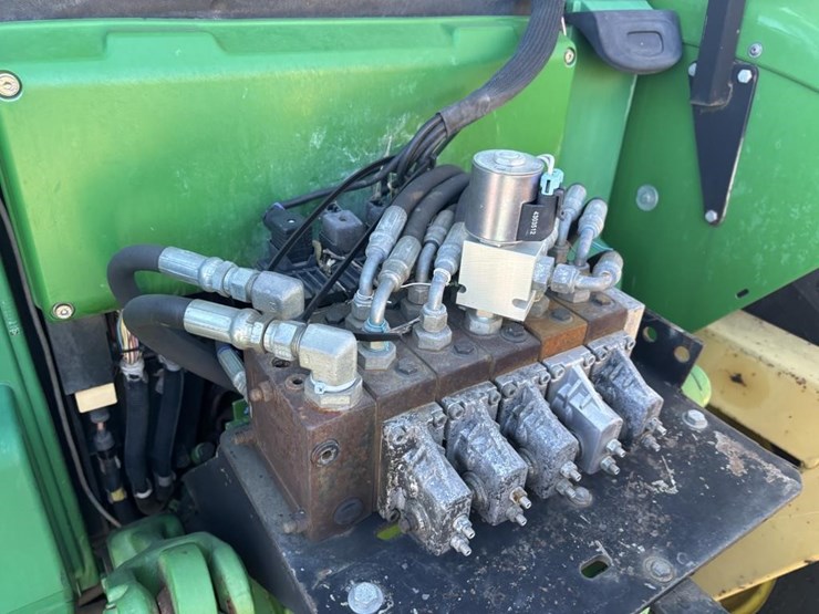 john-deere-7220-image-26